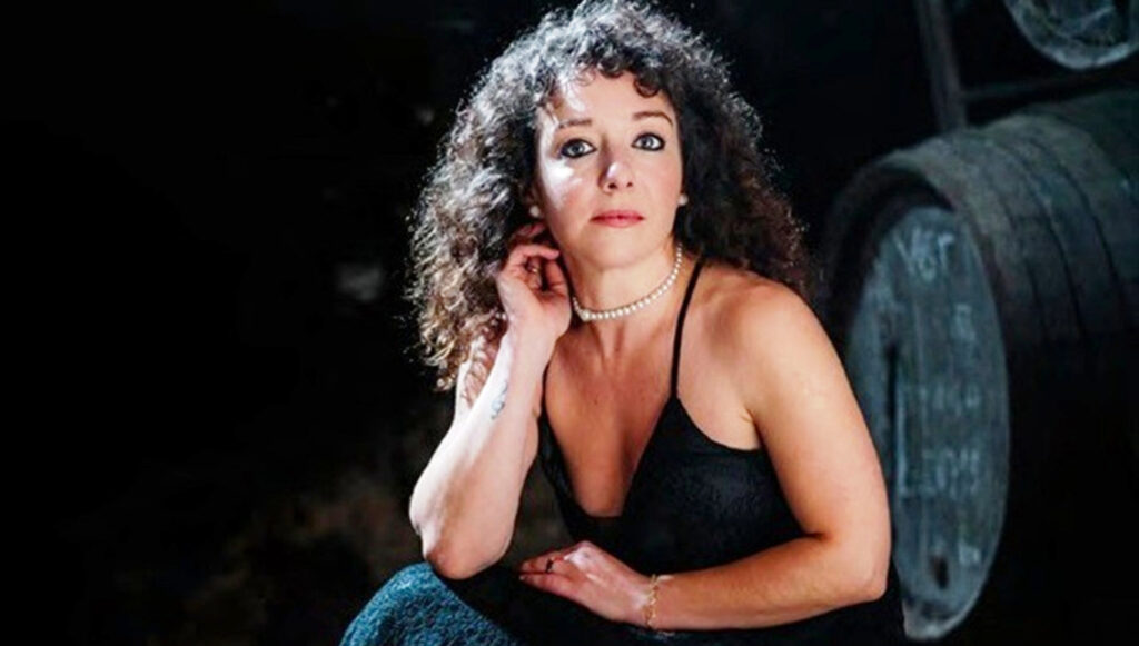 “Cantar lo que no se dice”: Helena Sarmento y el fado como memoria viva